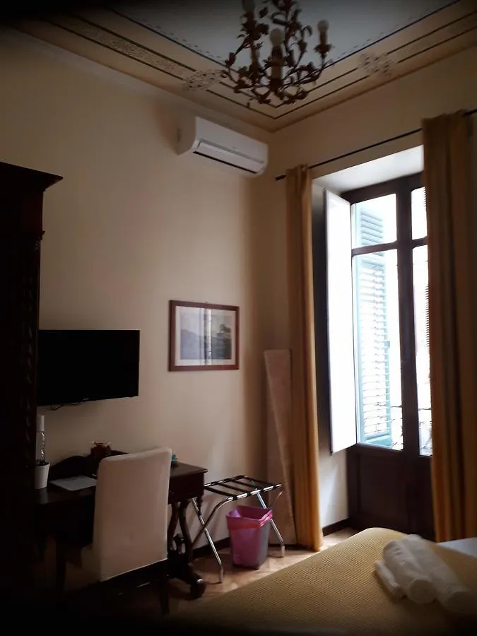 B&B Elda 팔레르모 0*,